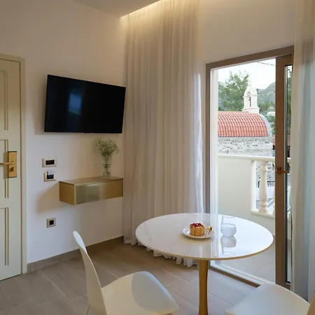 Golden Luxury Aparthotel *