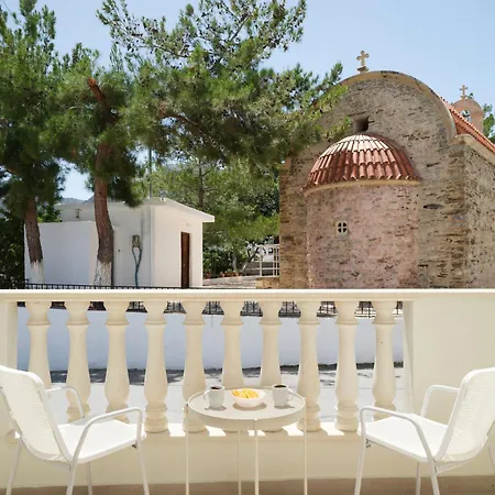 Golden Luxury Aparthotel