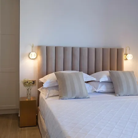 Golden Luxury Aparthotel