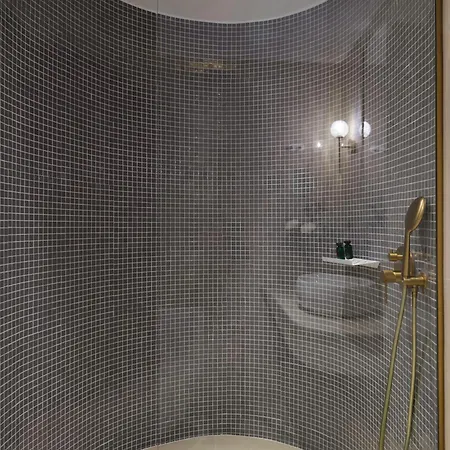 Golden Luxury Aparthotel